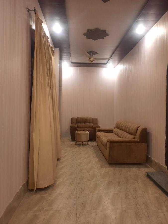 Royal Fort Executive Hotel Gulberg Lahore Ngoại thất bức ảnh