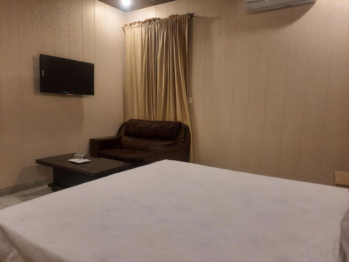 Royal Fort Executive Hotel Gulberg Lahore Ngoại thất bức ảnh
