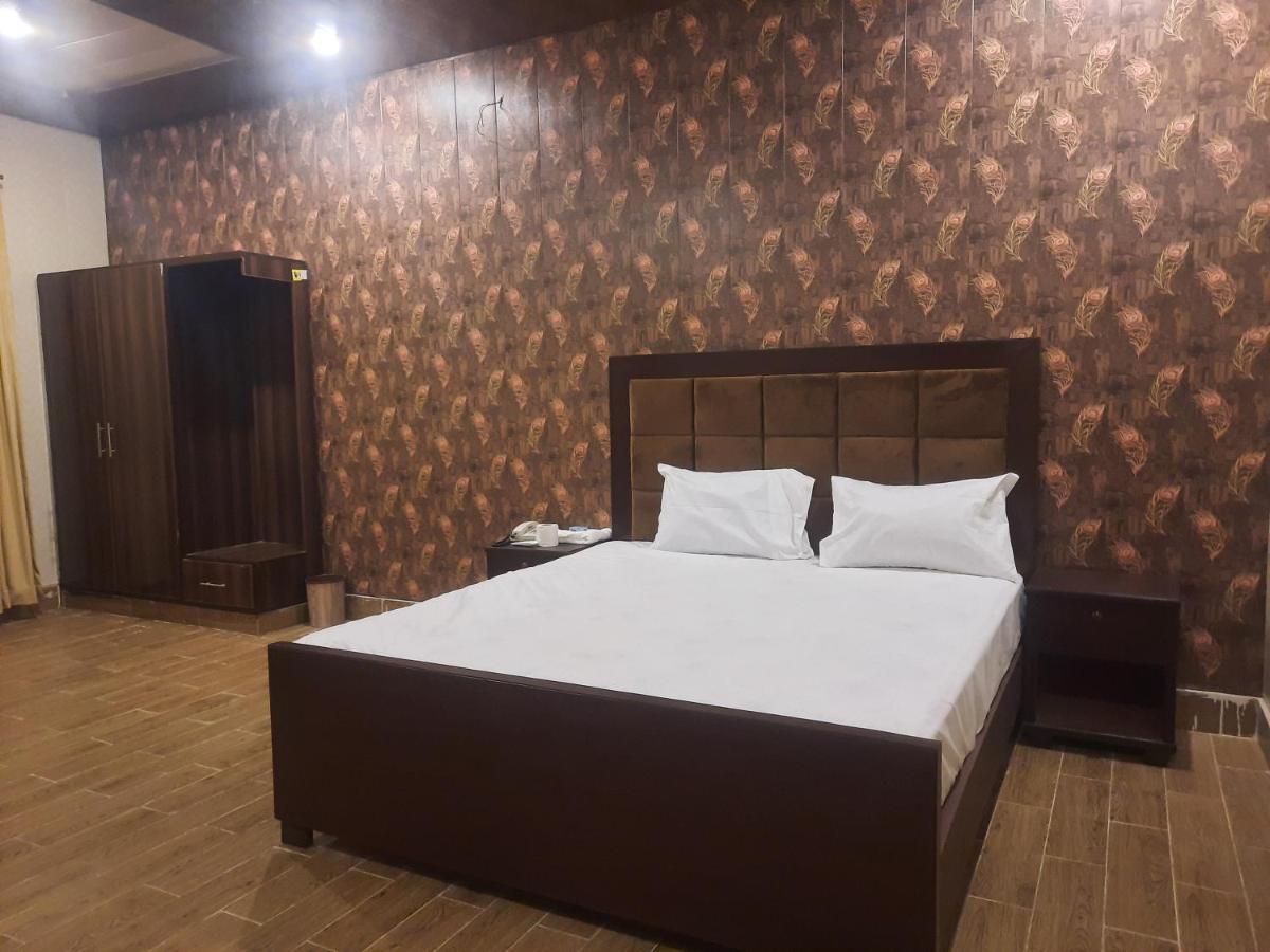 Royal Fort Executive Hotel Gulberg Lahore Ngoại thất bức ảnh