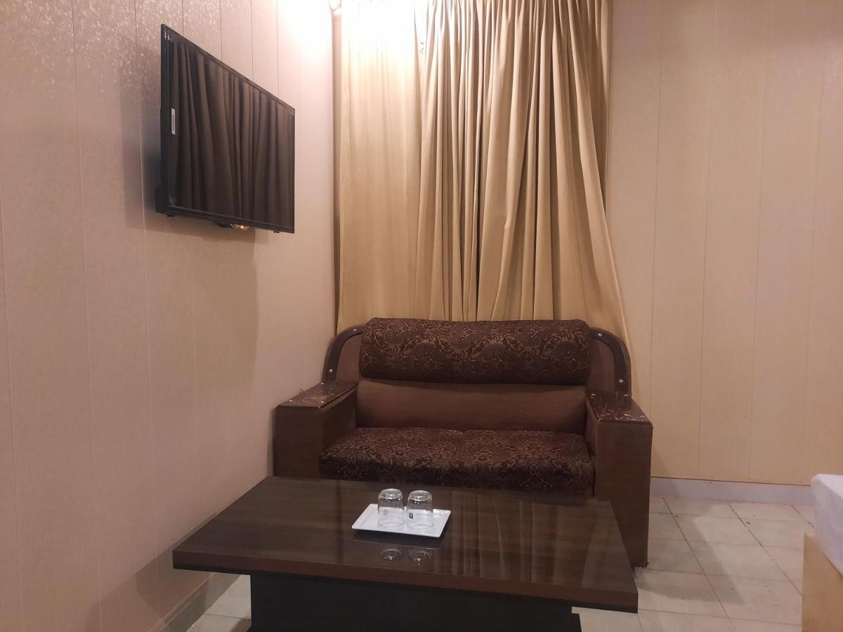 Royal Fort Executive Hotel Gulberg Lahore Phòng bức ảnh