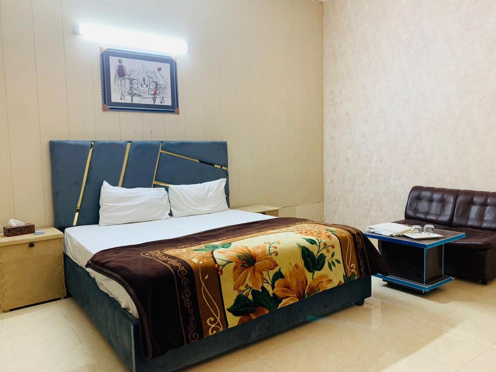 Royal Fort Executive Hotel Gulberg Lahore Ngoại thất bức ảnh