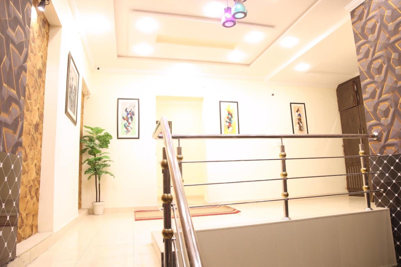Royal Fort Executive Hotel Gulberg Lahore Ngoại thất bức ảnh