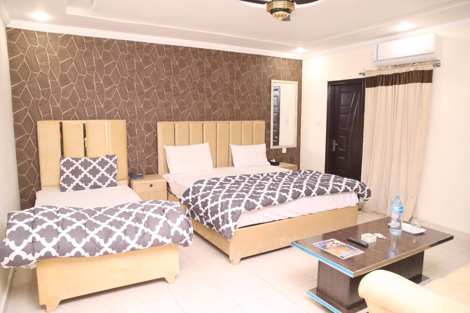 Royal Fort Executive Hotel Gulberg Lahore Ngoại thất bức ảnh